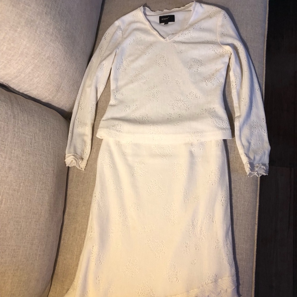 Lace skirt set ,white.Size small